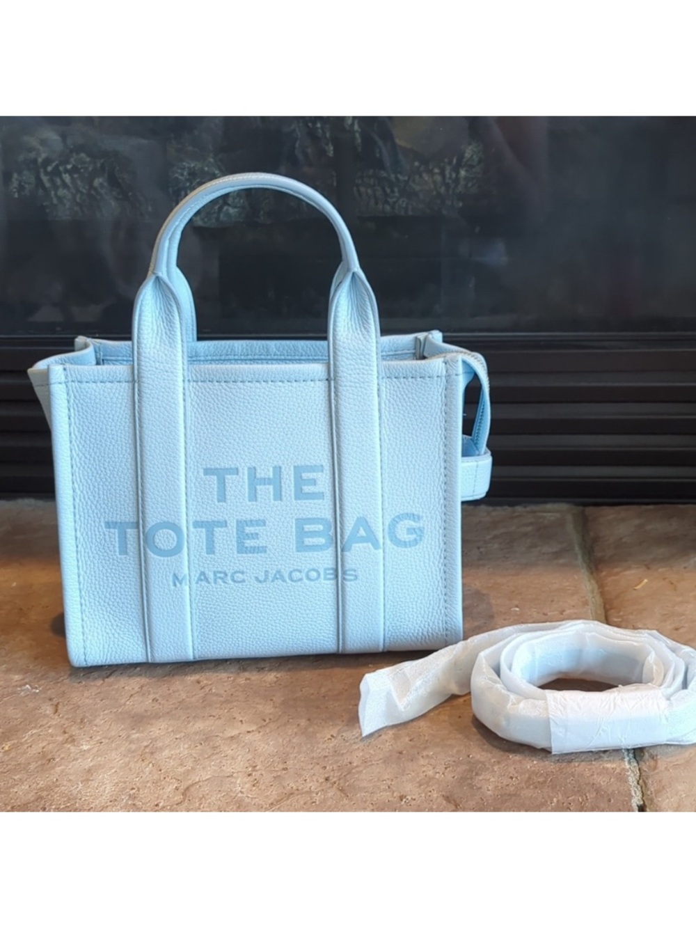 Marc Jacobs The Leather Tote bag small in Cloud Blue